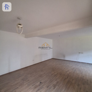 Cozy 3-Bedroom Apartment in Prime Location image 4