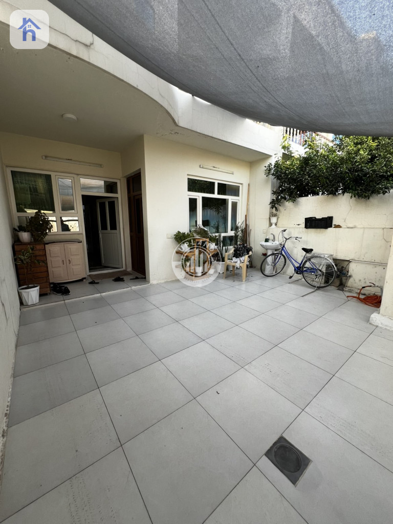 Square House Resim 2
