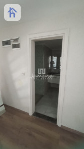 Elegant 1-BR Apartment in Prime Location Image 6