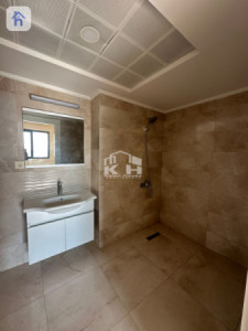 شقة مريحة في المدينة مع إطلالة image 2