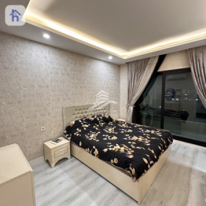 شوقەیەکی مۆدێرن بۆ یەک ژووری نوستن لە هەولێر وێنە 4