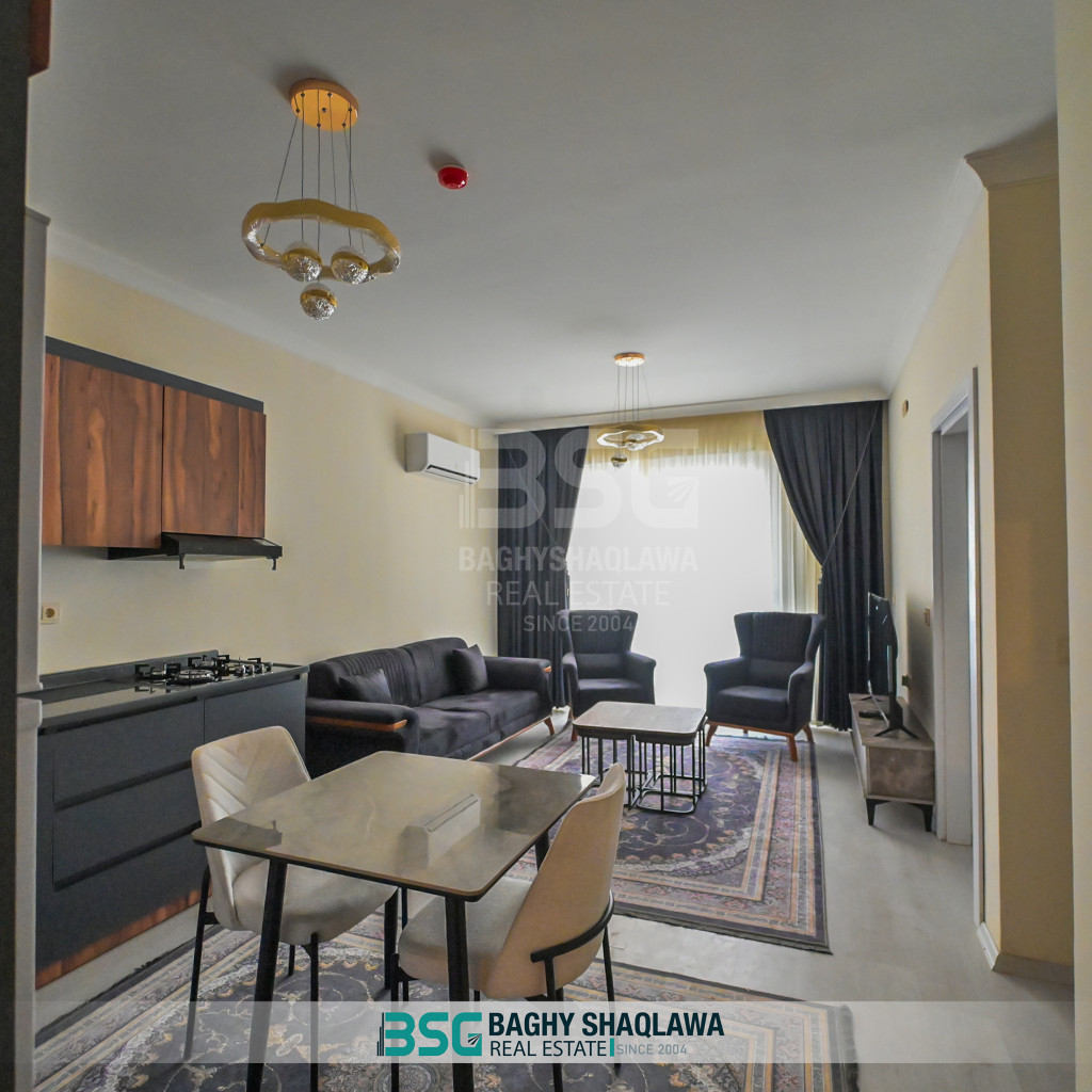 شوقە ڕوو لە باخچە