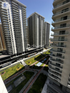 Contemporary 2-Bedroom Apartment with Large Living Space Resim 11