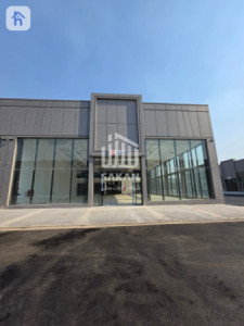 Spacious Showroom with Offices and Rooms image 1