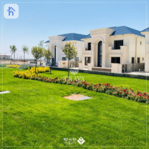Luxury villa for sale image 1