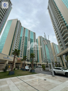 Spacious apartment in Empire Square image 17