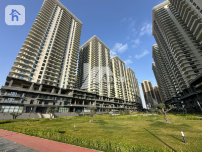 Modern Apartment in Rami Towers image 12