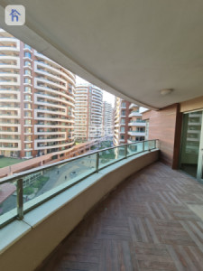 شوقەیەکی مۆدێرن بۆ ٣ ژووری نوستن لەگەڵ دیمەنی باخچە وێنە 10