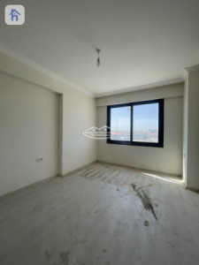 Cosy 1 Bedroom Apartment in Lalav Sun Towers Image 3