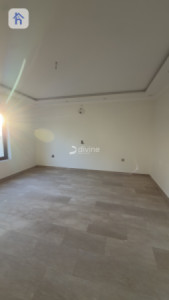 Spacious Family Home in American Village Resim 14