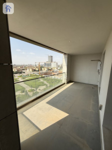 Modern 3-Bedroom Apartment image 2