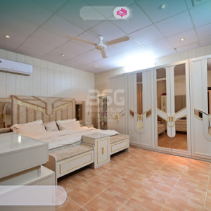 خانووی ڕاخراو بۆ فرۆشتن وێنە 3