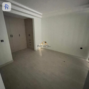 Studio Apartment image 6
