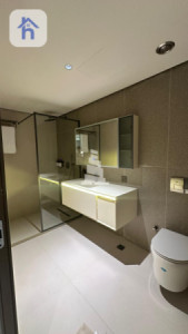Luxury 4-Bedroom Apartment with Stunning Views image 7