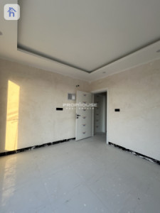 Square House image 5