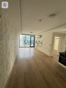 Spacious Apartment with Stunning Views Image 5