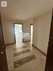 Spacious Apartment with Park View image 11