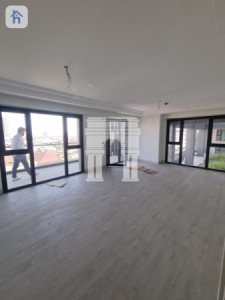 Spacious 3-Bedroom Apartment in Rami Towers image 4