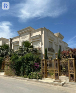 Spacious Home in Dream City image 1