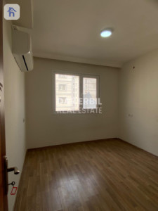 Spacious Apartment with Stunning Views Image 10