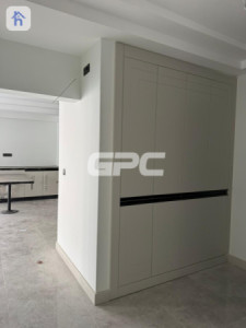 Modern 2-Bedroom Apartment image 8
