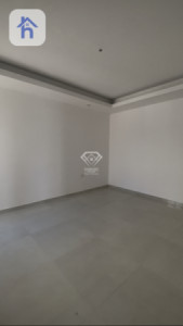 Spacious House with 4 Bedrooms Image 4