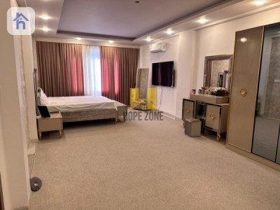 Spacious House with 5 Bedrooms Resim 16