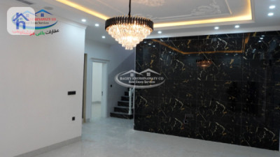Spacious House with 4 Bedrooms, Erbil Image 4
