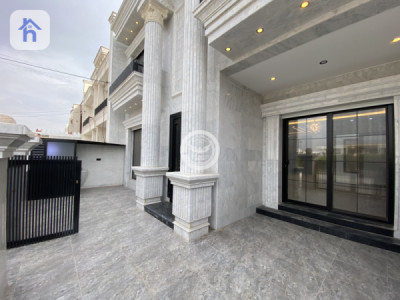 Luxury House image 2