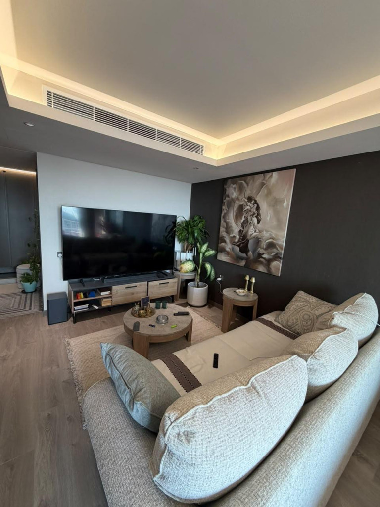 Luxury Studio Apartment with Great View Image 2