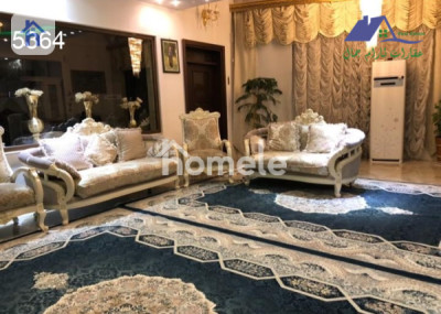 Large Family Home with 5 Bedrooms Image 3