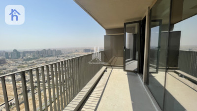 Elegant Apartment in Cavalli Tower Image 7