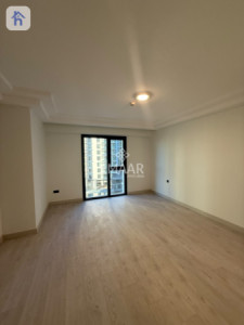 Modern Apartment image 5