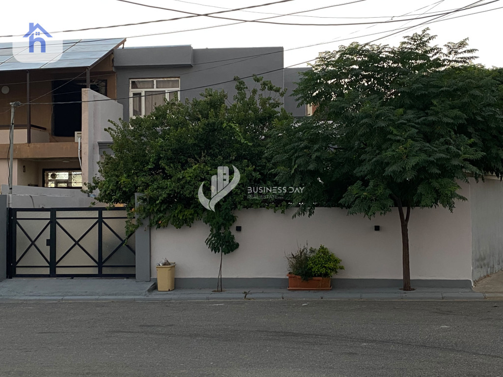 منزل طابقین