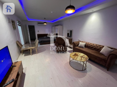 Modern Studio Apartment with Great Views image 2