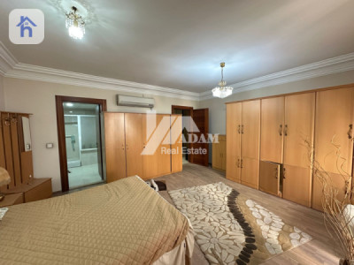 Charming 275m² Apartment for Rent Image 15