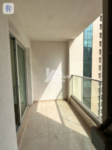 Bright and Spacious Studio in Prime Location Image 6