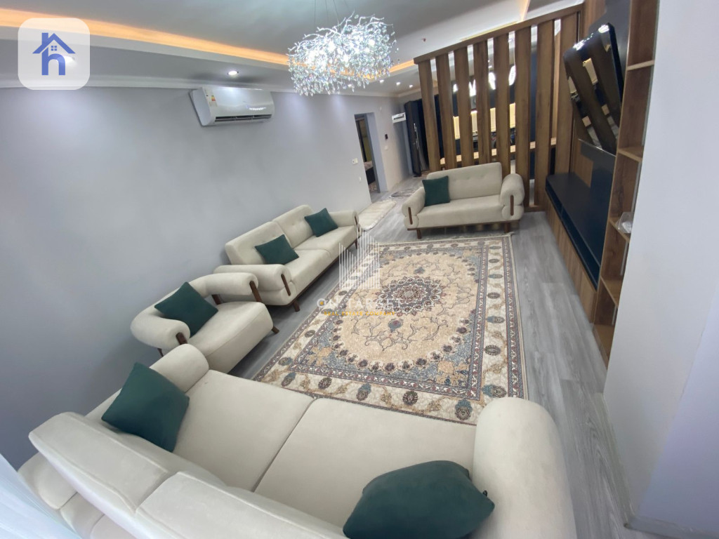 Spacious Apartment in Prime Location
