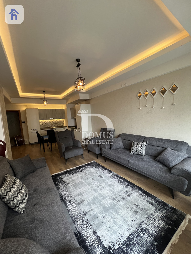 Luxurious Apartment with Open Concept Design
