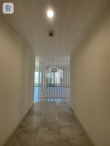 Spacious 2-Bedroom Apartment in Empire Square image 2