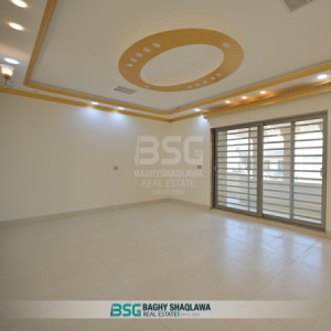 Spacious Family Home with Modern Design Image 9