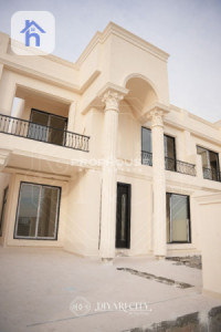 Luxury House image 2