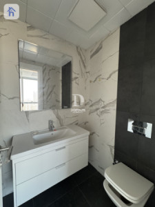 Studio Apartment image 7