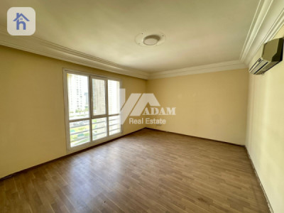 شقة عصرية بثلاث غرف نوم مع موقع مركزي صورة 4