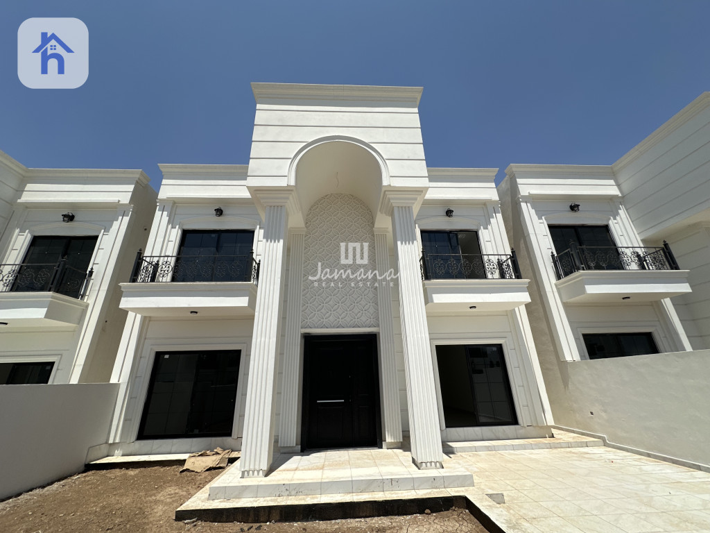 منزل عائلي مع عدة غرف