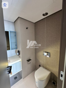 Luxurious High-rise Apartment for Rent Image 8