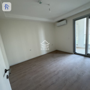Bright Apartment with 1 Bedroom image 4