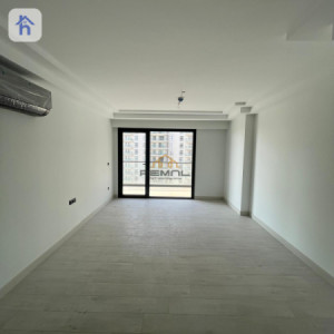 Modern Apartment image 4