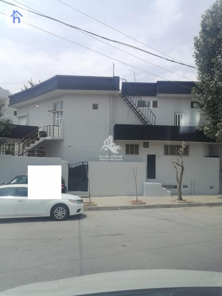 خانووی سێ نهۆمی