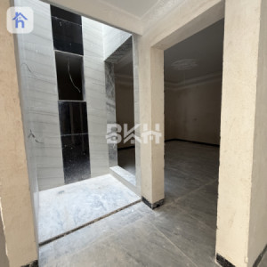 Large Family Home with 5 Bedrooms image 7